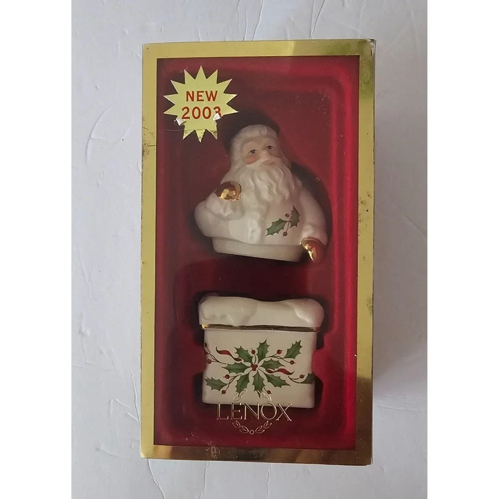Lenox Christmas Porcelain Salt & Pepper‎ Shaker: Stackable Santa and Chimney